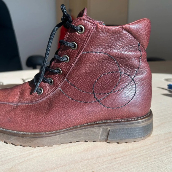 Sauté-Mouton lined boots size 37 (6.5) beautiful details in great used condition - Picture 9 of 12